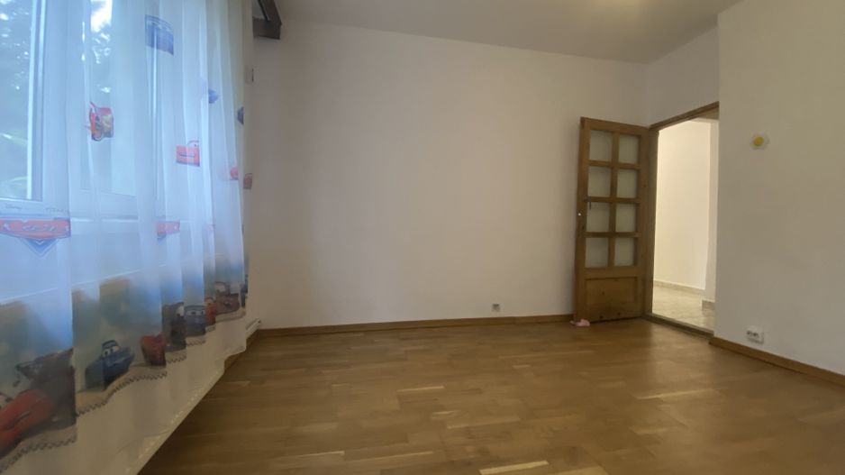 Micro 3, etajul 1! Vanzare apartament cu 3 camere, decomandat - Poză 3