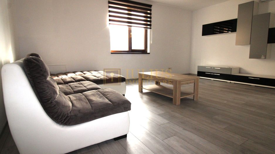 3 camere, 2 bai, la 10 minute de Spitalul judetean, centrala proprie - Poză 1