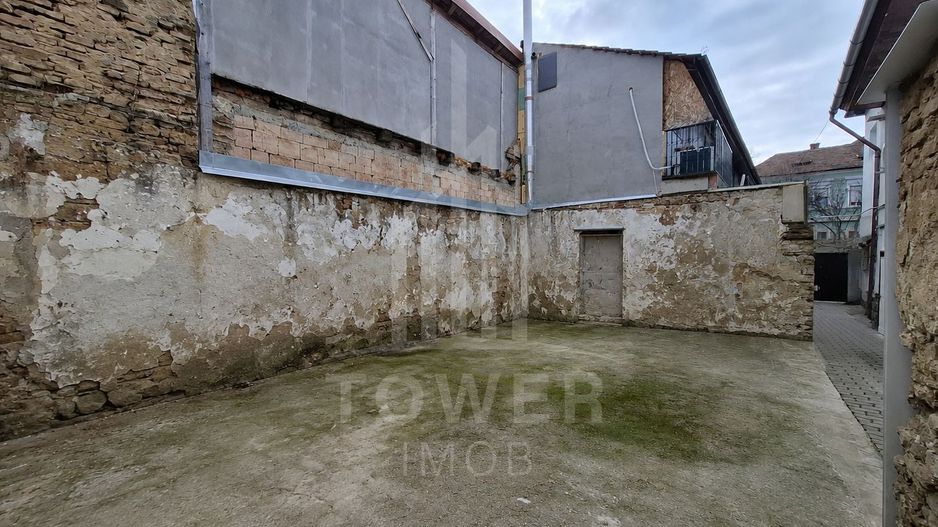 De vânzare teren cu proiect de reconstrucție apartament – zonă centrală - Poză 8