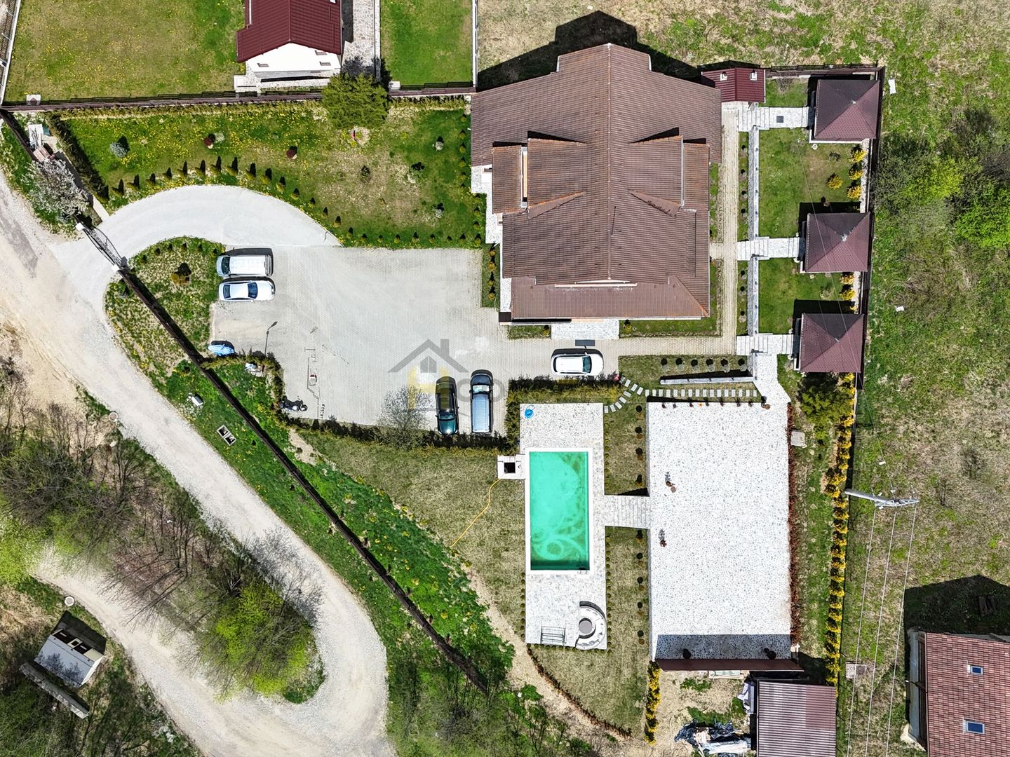 Pensiune exclusivistă Piscină încălzită în Predeal - Afacere la cheie - Poză 3