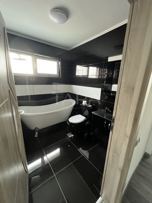 Casă / Vilă cu 4 camere de vanzare in Floresti, zona Eroilor - Poză 11