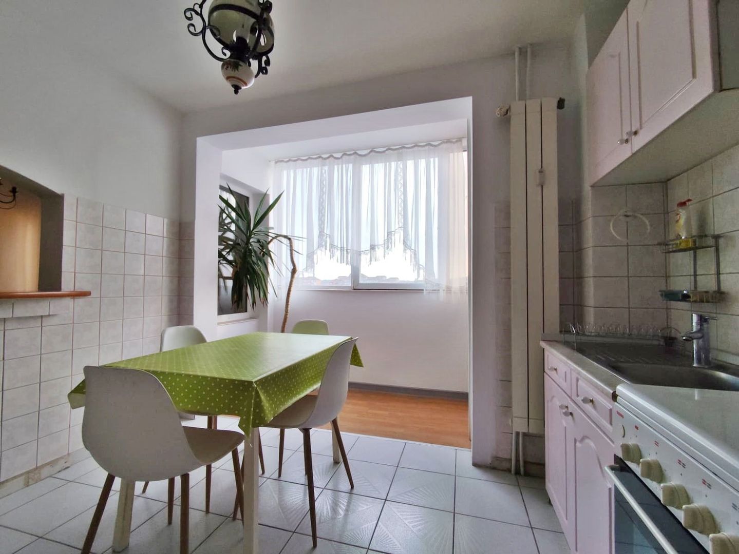 Apartament 3 camere de inchiriat, B-dul Dacia - Rogerius, Oradea - Poză 13