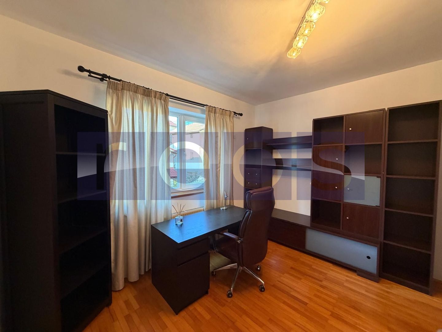 INCHIRIERE VILA DEOSEBITA HERASTRAU 213MP | MOBILATA-UTILATA-PARCARE - Poză 12