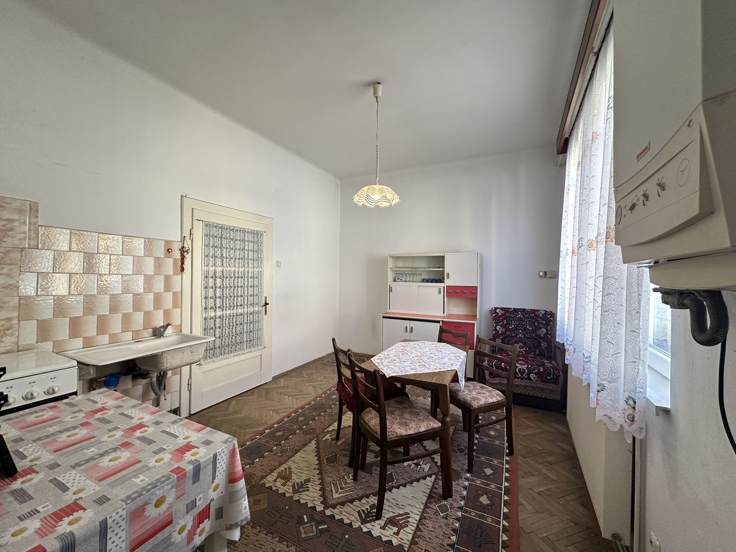 Apartament in casa spațios la doar 5-7 minute de Centrul Istoric - Poză 13