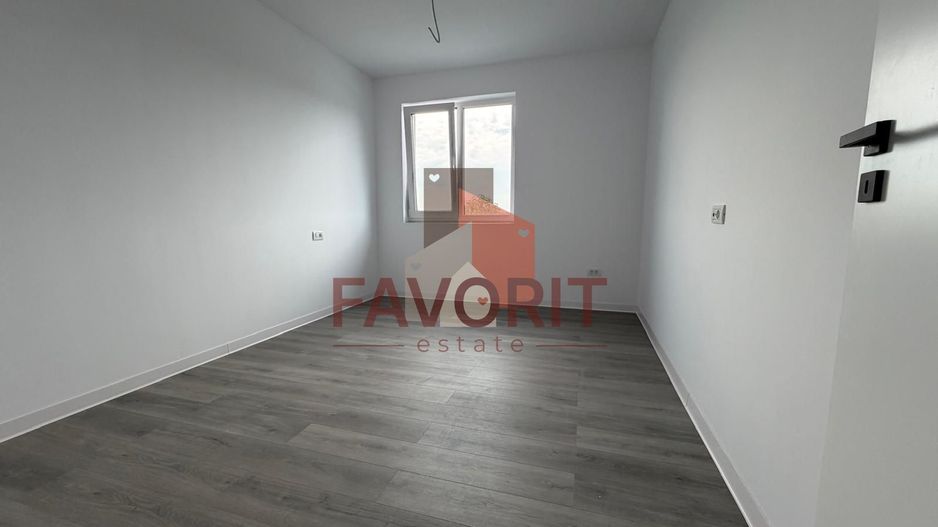 Duplex | 4 camere | Asfalt | Finisaje premium | Curte generoasa | - Poză 7