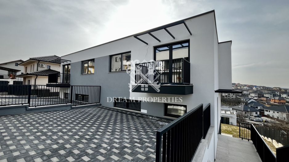 Duplex de vânzare în Dezmir, priveliște superbă! - Poză 1