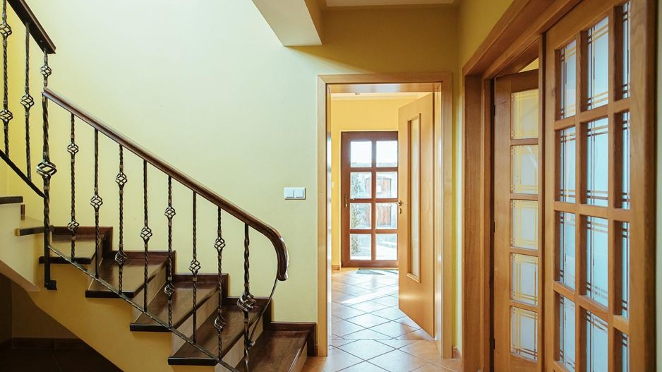 Casă nouă, intrare Stupini - Poză 8