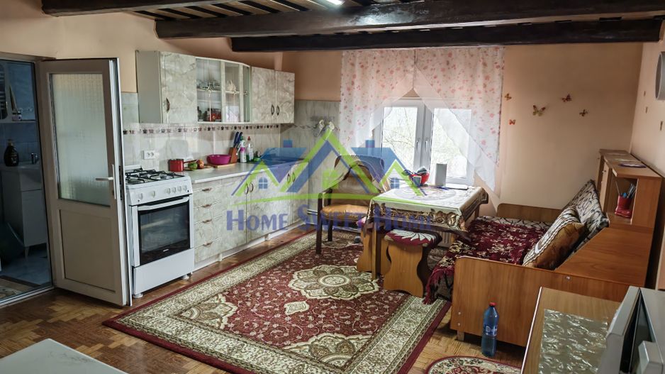 Casa de vanzare in Ghelari – liniste, natura si spatiu generos! Schimb - Poză 6