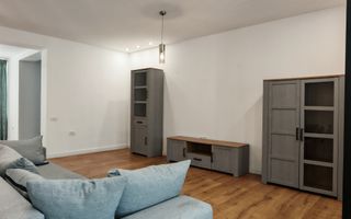 Casă modernă și spațioasă de închiriat în cartierul Gușterița - Poză 8
