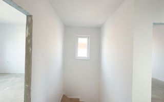 Duplex superb cu 5 camere despartit prin garaj | Dumbravita - Poză 7