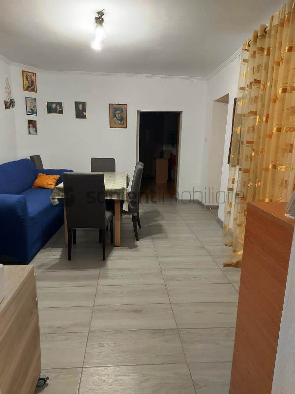 Casa cu 4 camere in Iosia - Poză 12
