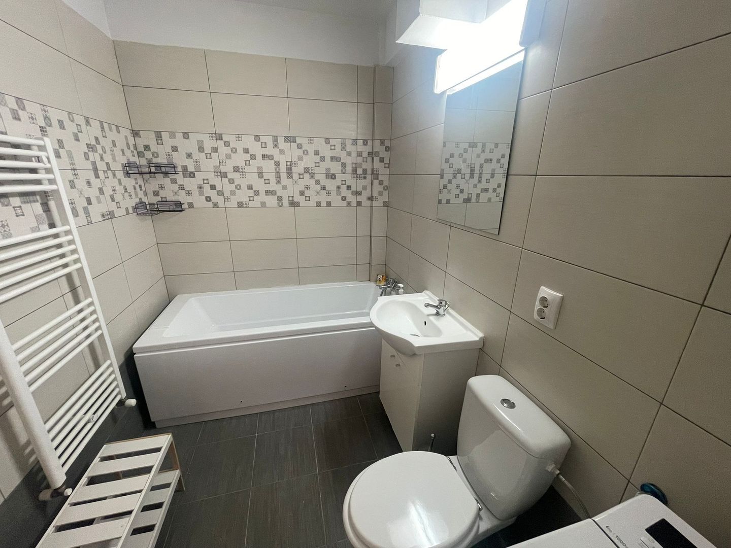 Apartament de inchiriat | Florilor | Balcon | 45 mp - Poză 6