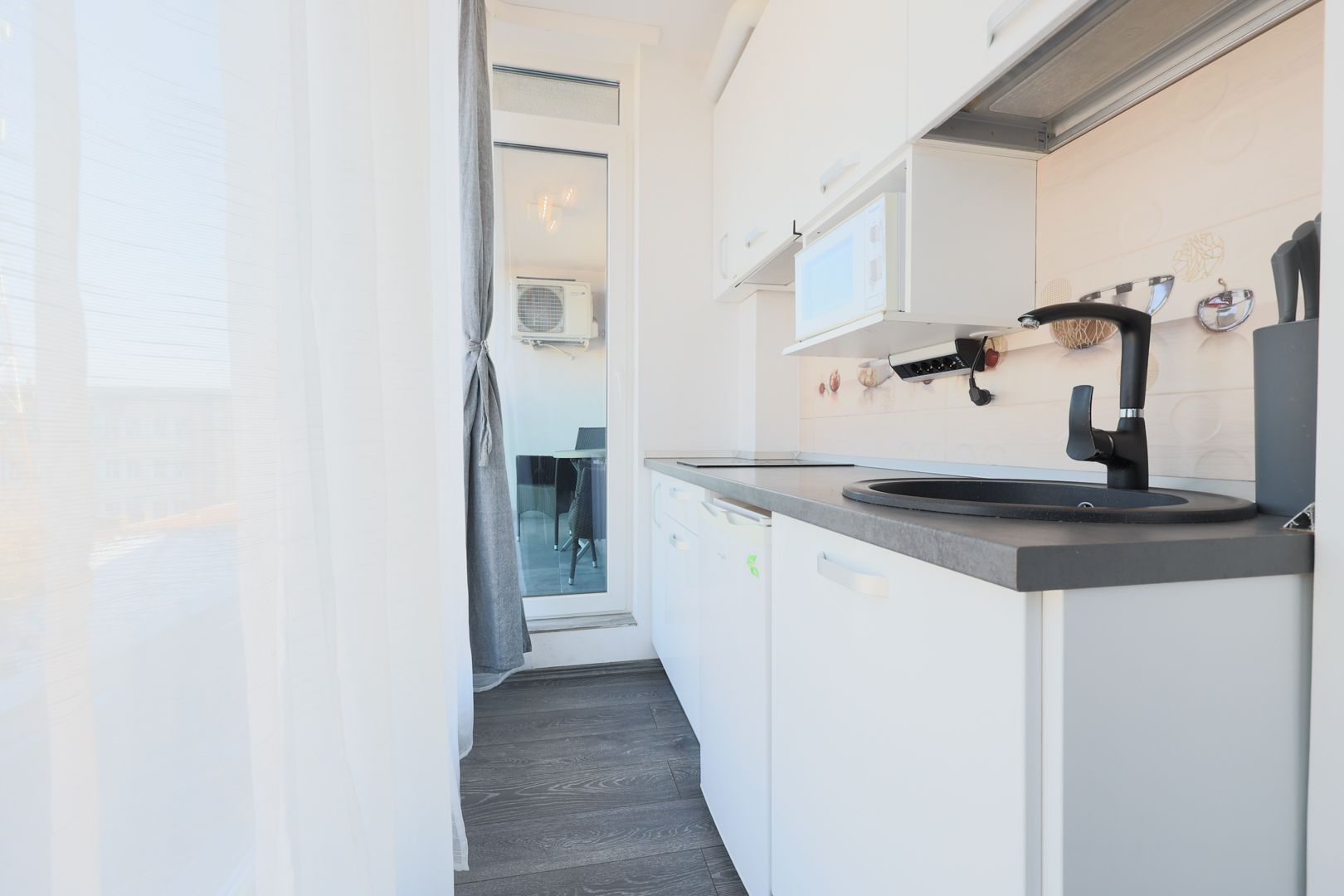 Locație exclusivistă! Apartament modern în Arad Plaza. - Poză 7
