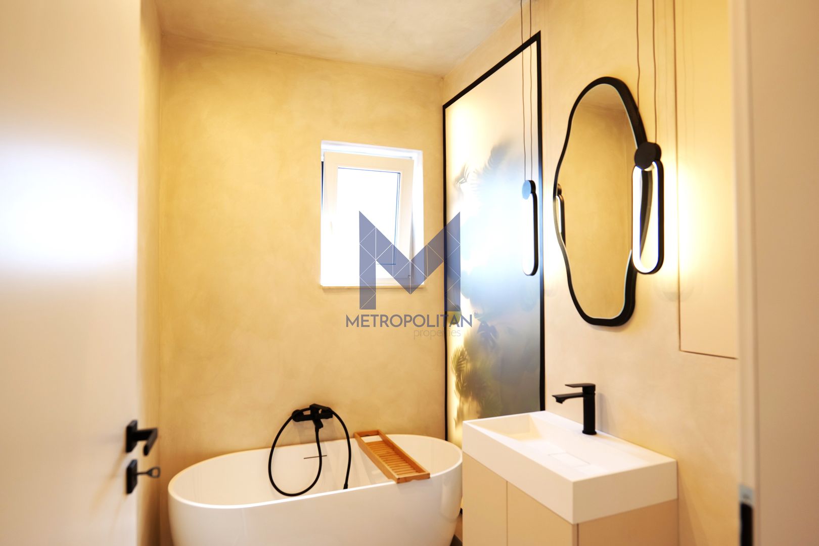 De vânzare casă deosebită 4 camere în localitatea Florești - Poză 15