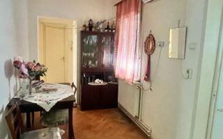 BRASADAS vinde ap 3 cam etaj 1/4 Careiului. - Poză 5