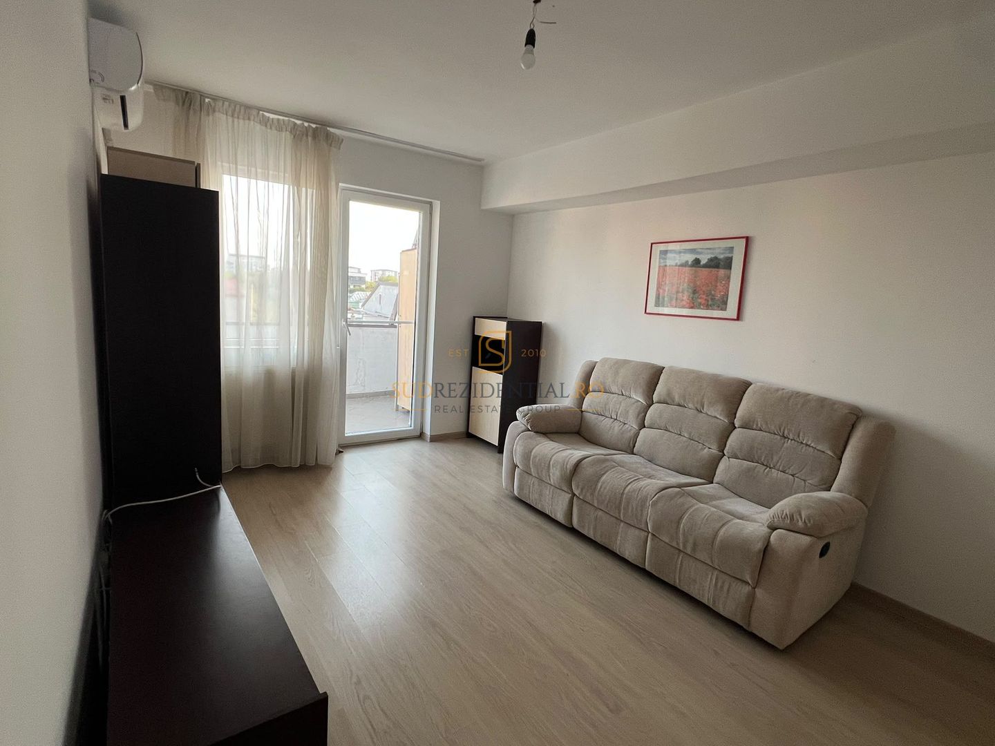 Apartament 3 camere, terasa generoasa, acces metrou Aparatorii Patriei - Poză 1