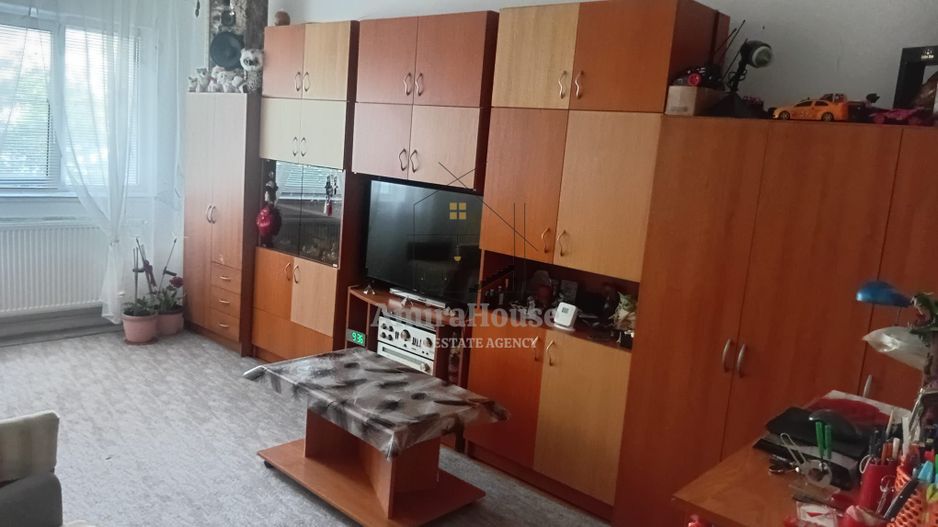 Apartament 2 camere, decomandat, etaj 1, str Tulcea - Poză 1