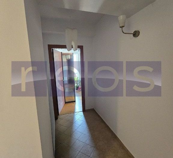 VANZARE  4 CAMERE  DECOMANDAT -DECEBAL- PARCARE - Poză 12