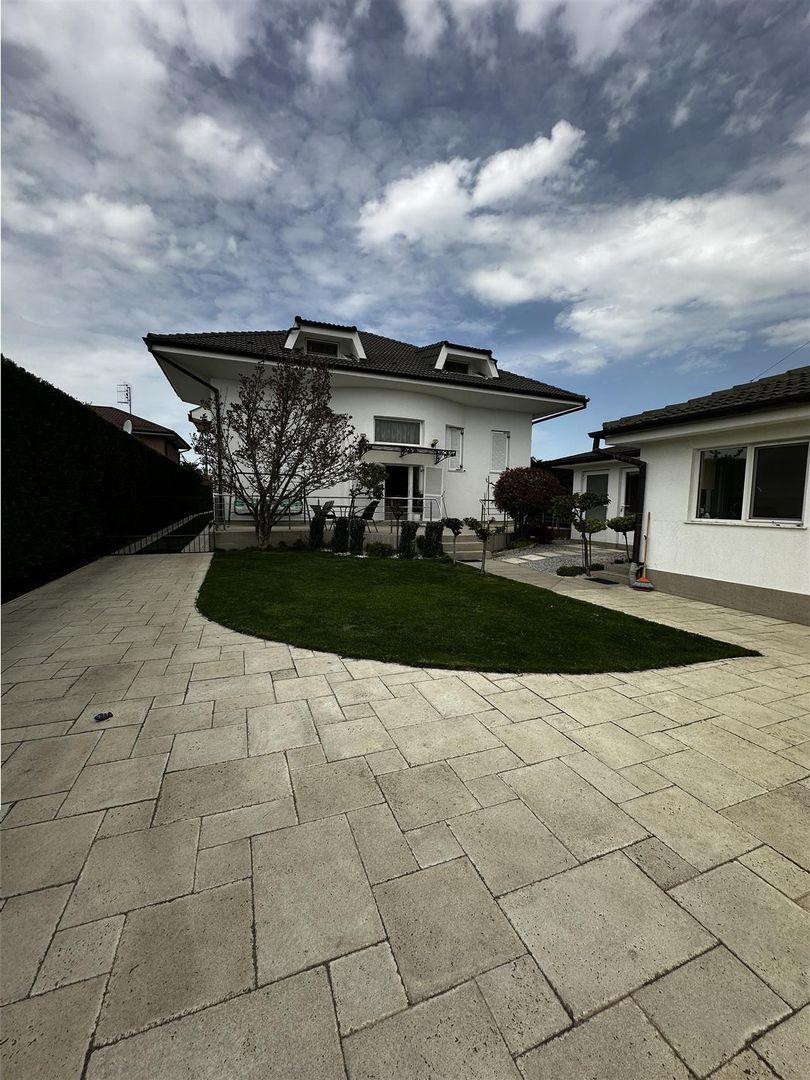 Vila lux cu piscina Sanmartin - Poză 23