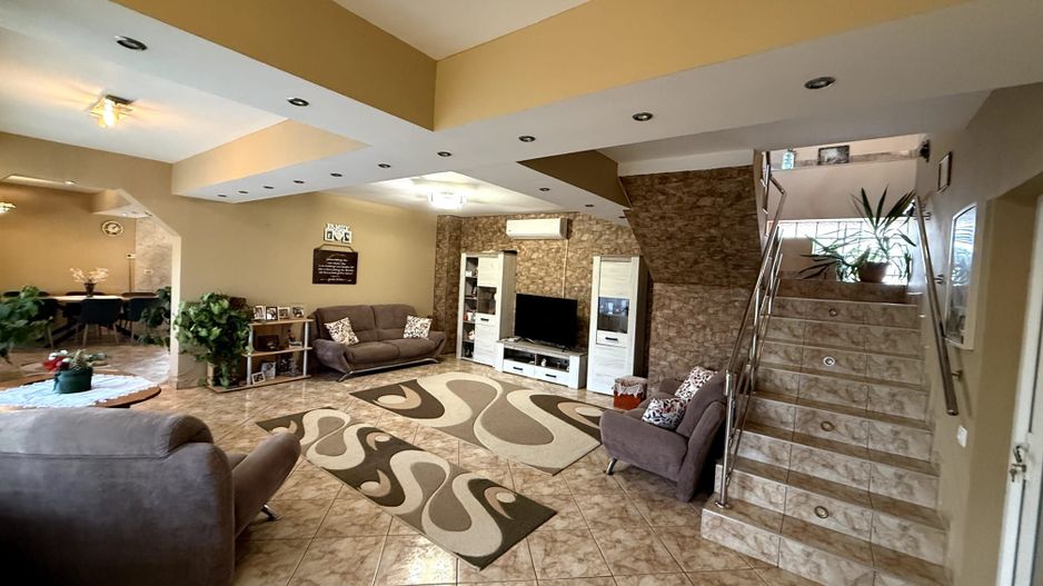 Casa 330 mp | cu teren 2300 mp | Santandrei - langa Oradea - Poză 11