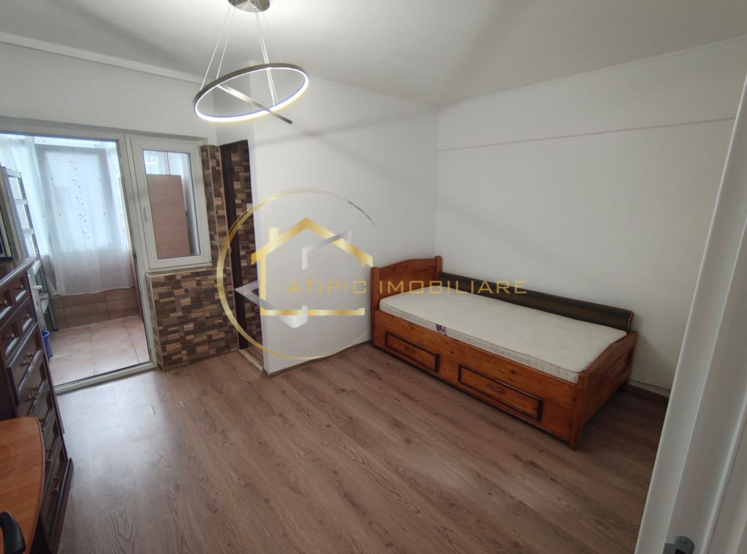 Garsoniera de vanzare etaj 1 in Bd Poitiers - Siraj - Poză 2