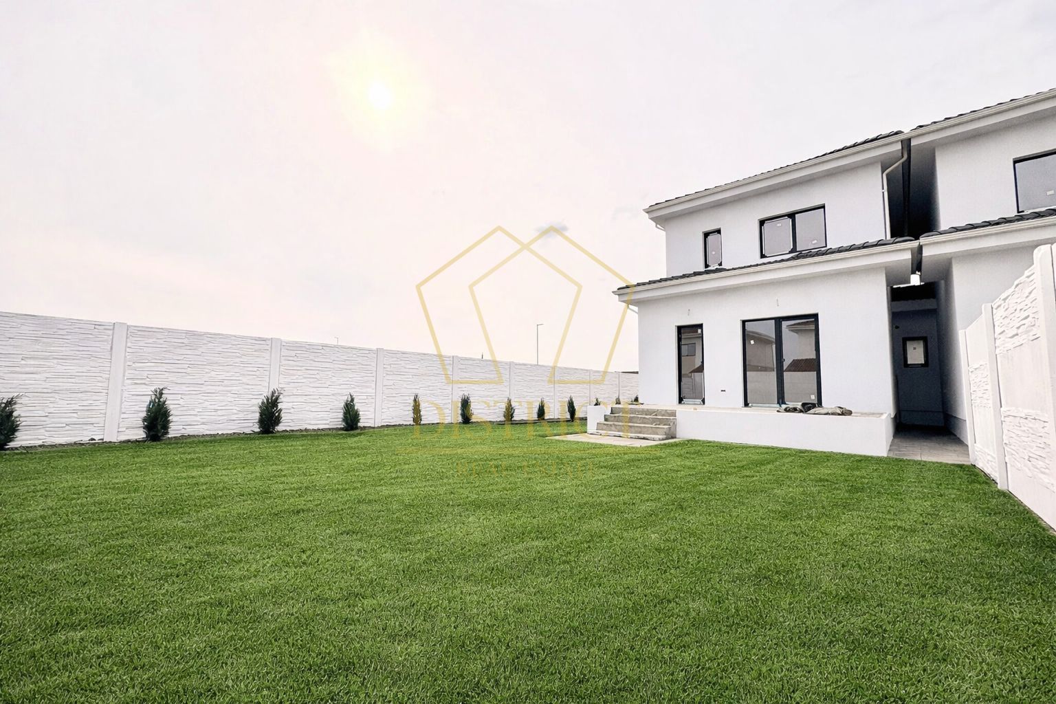 Duplex cu 4 camere, despărțit prin camera tehnica | Mosnita Veche | Lidl - Poză 3