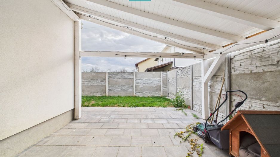 Casă cu 4 camere în Dumbrăvița, langă pădure - Poză 9