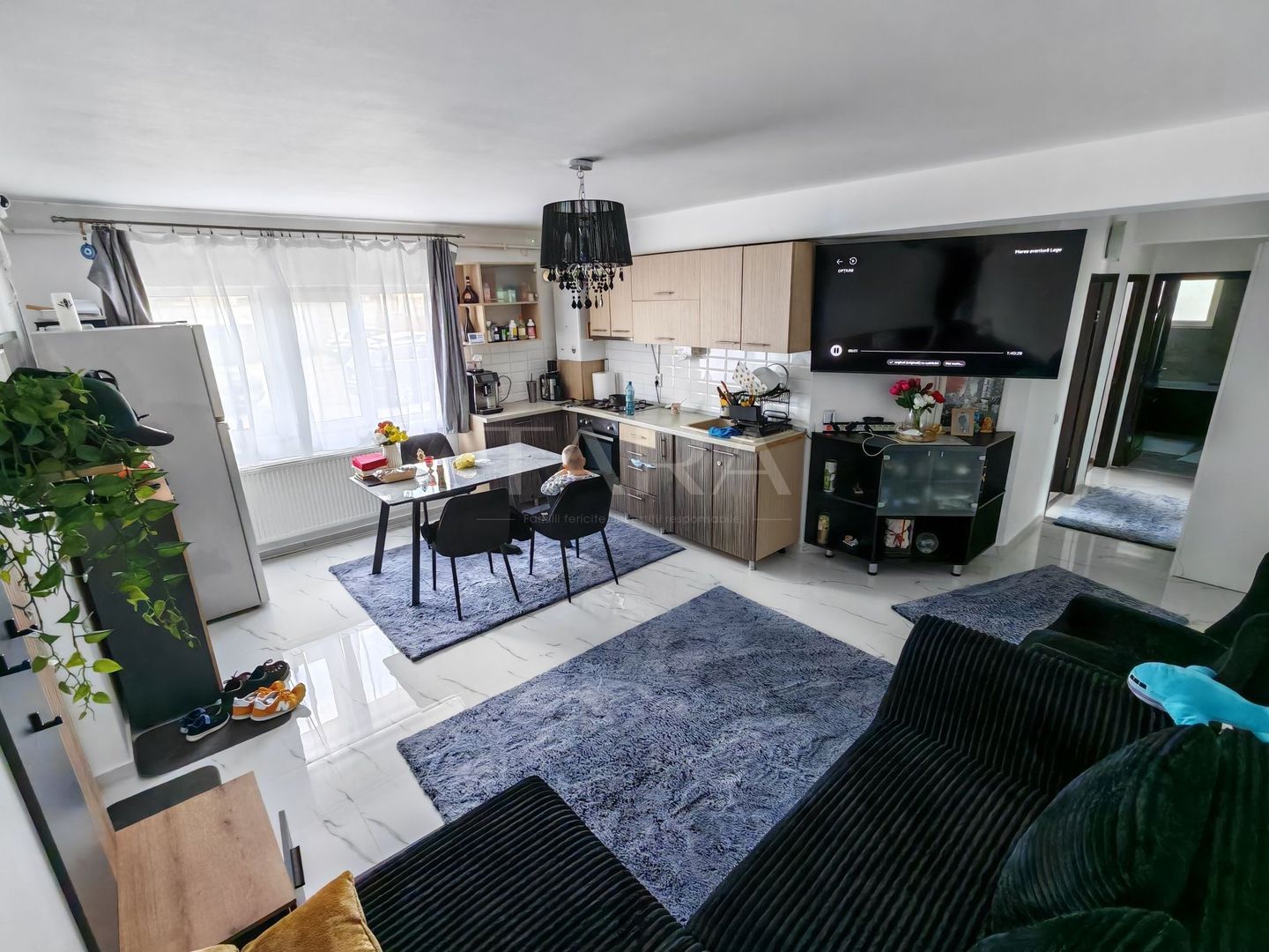 Apartament 3 camere, recent renovat – zona centrală Florești - Poză 1
