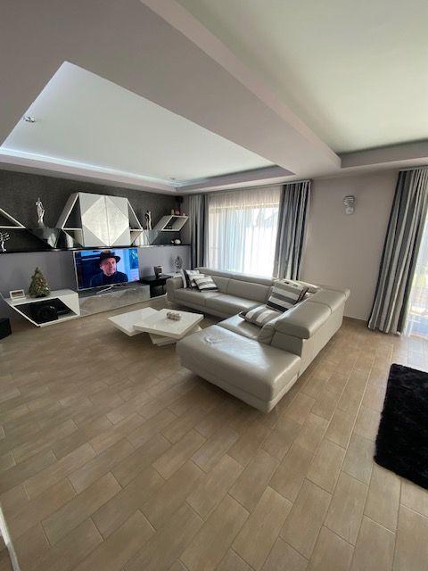 Casa individuala Dumbravita - Poză 2