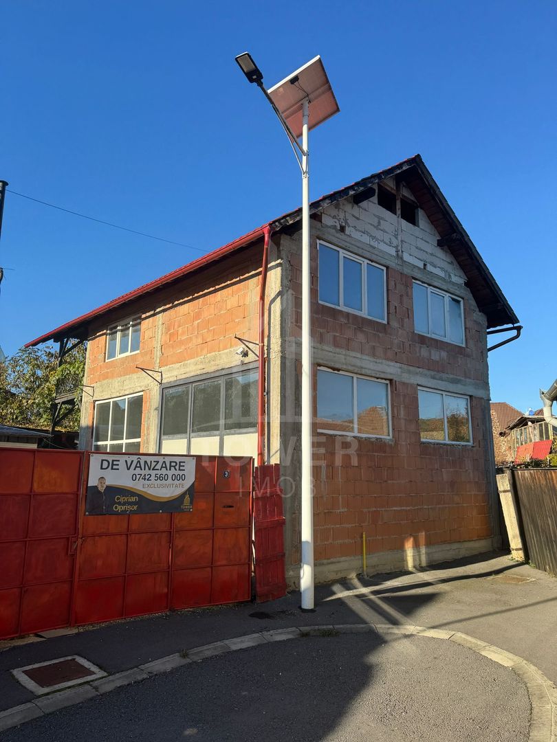 Două case la roșu în curte – Zona turistică Ocna Sibiului - Poză 4