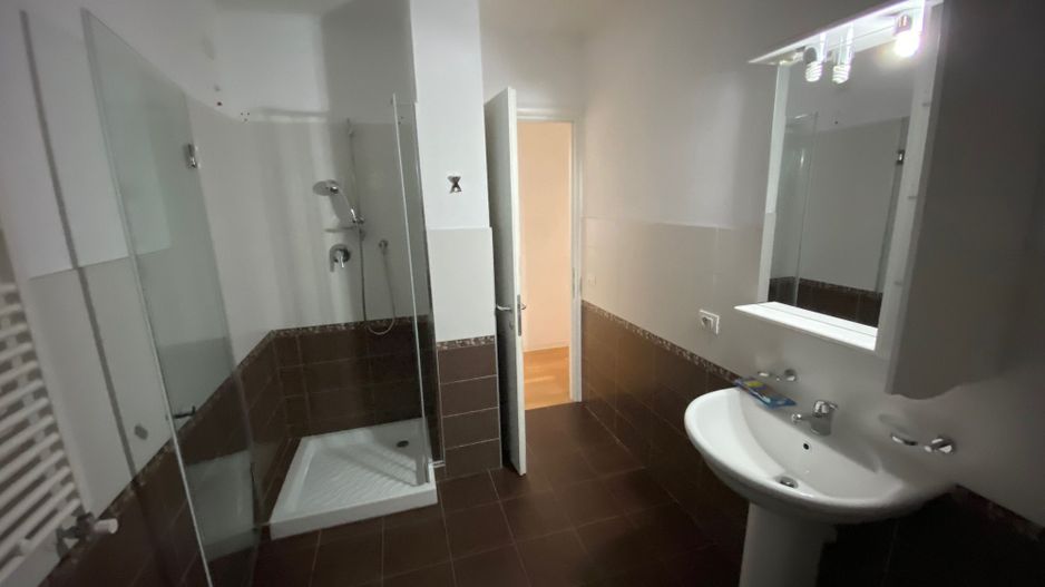 Apartament cu 3 camere   în zona Ultracentral - Poză 14