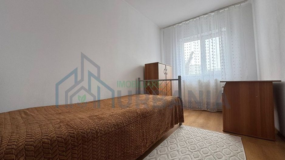 Apartament 3 camere, Nicolina, etaj 1, renovat recent - Poză 5