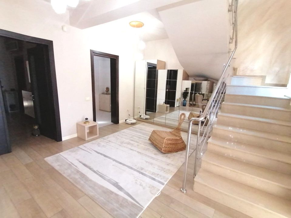 COICIU (Cod 01) Armonie și Eleganță pentru Două Generații! - Poză 9