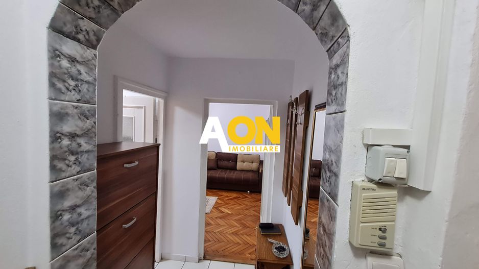 Apartament 3 camere, Parter, Semidecomandat, Zona Cetate - Poză 4