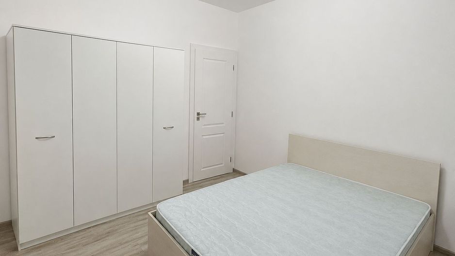 Jumătate de duplex nou, 3 camere, mobilat și utilat – teren de 300 mp - Poză 3