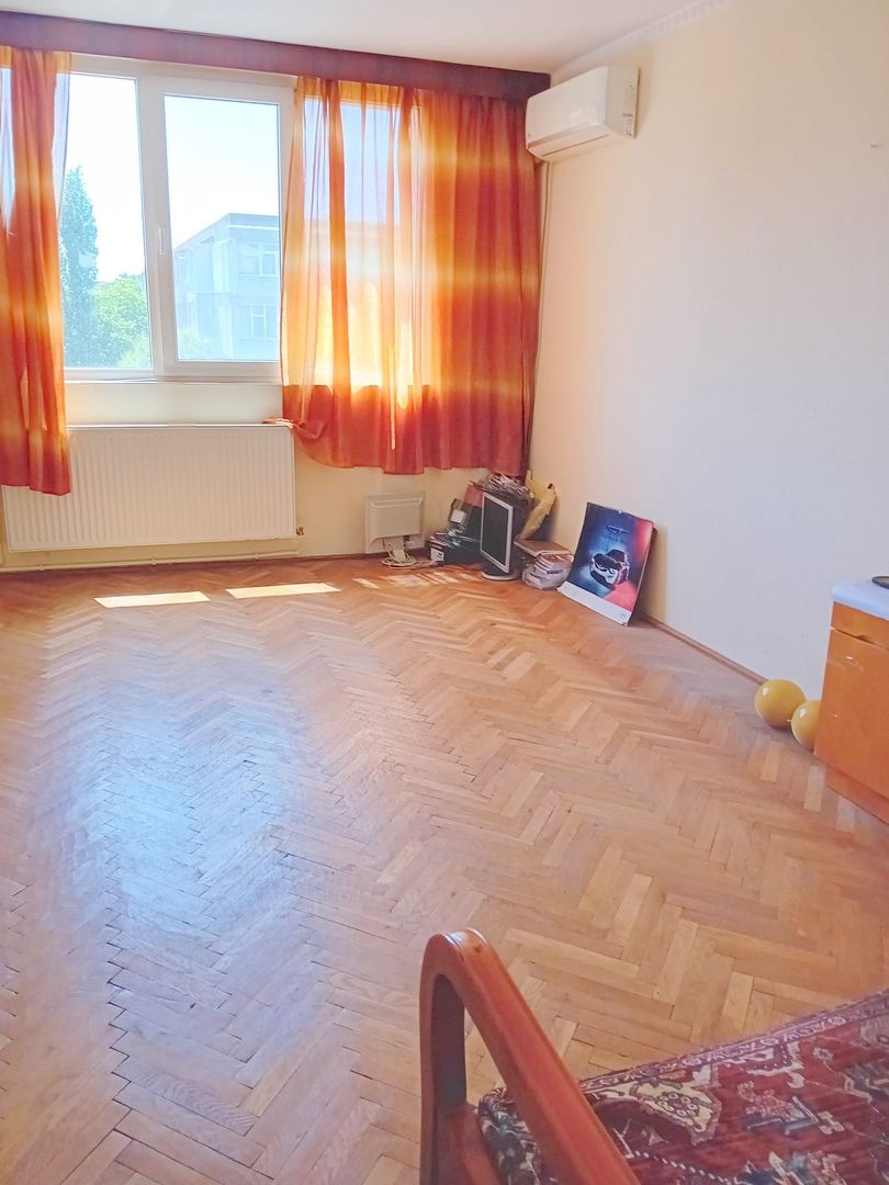 De vanzare -  apartament cu 3 camere decomandate, Tiglina 2, etaj 3/4 - Poză 8