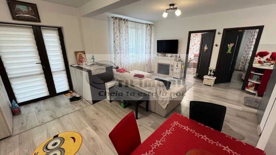 PACURARI - APARTAMENT CU 4 CAMERE 84 MP MOBILAT SI UTILAT ! - Poză 1