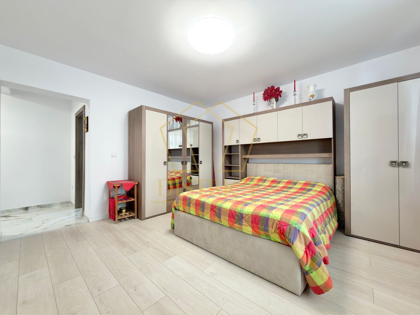 Apartament cu 1camera decomandat mobilat si utilat in Giroc in spate la Hotel IQ - Poză 2