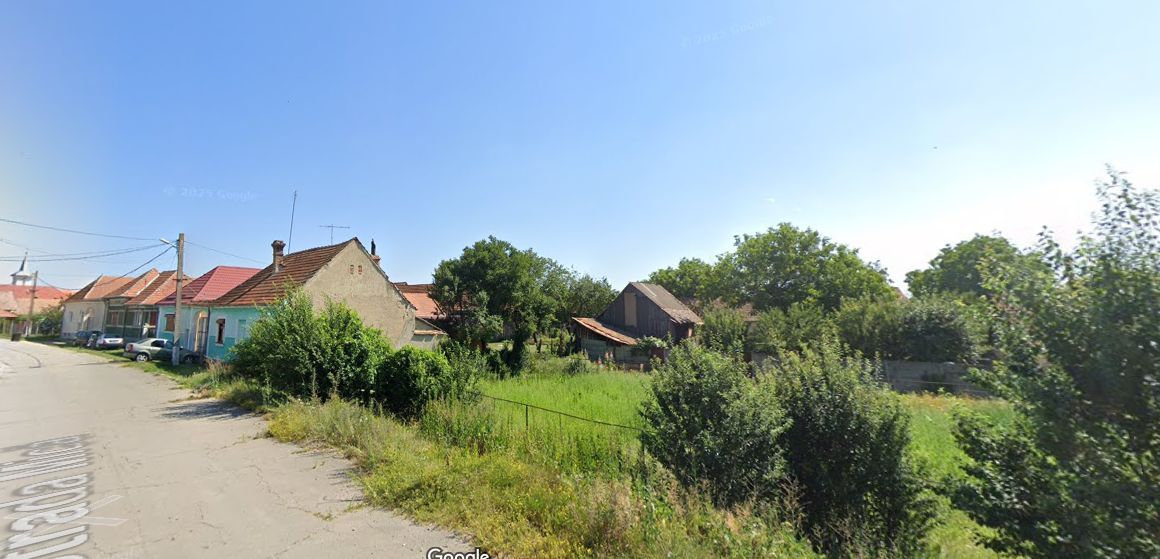 Exclusivitate - La 4 km de Poiana Narciselor, teren intre case, cu utilitati. - Poză 5