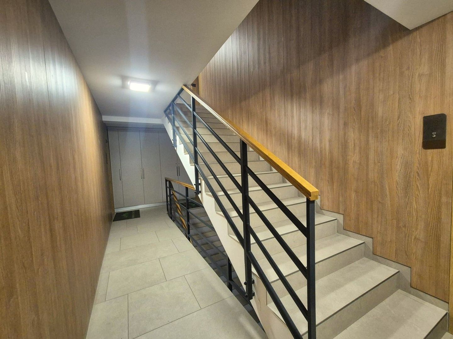 Apartamente în vilă construite în 2024, cu priveliște spre Postăvaru. - Poză 13