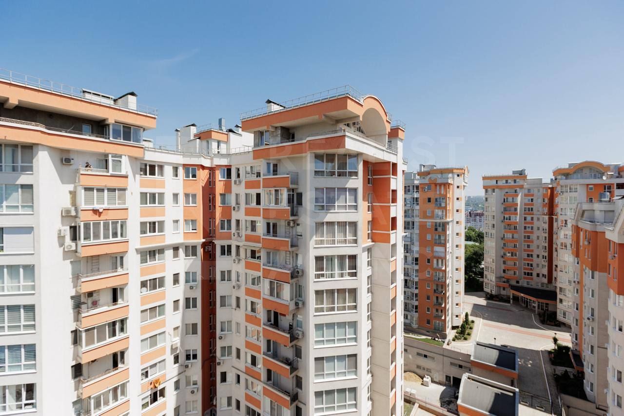 Vânzare, apartament, 3 camere, str. Valea Trandafirilor,  Centru - Poză 1