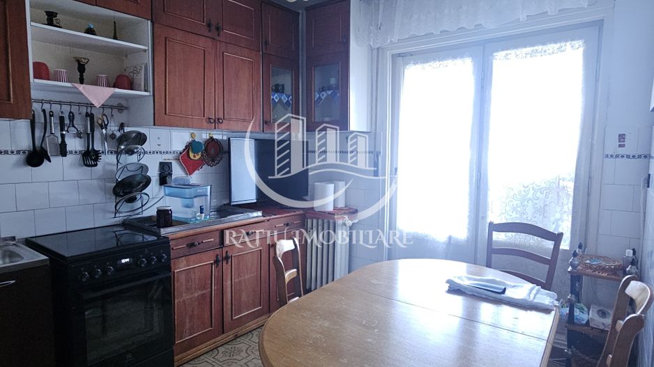 Apartament cu 3 camere | etaj 1 | Ultracentral | Oradea - Poză 11