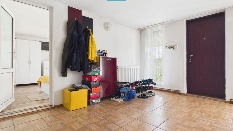 Casă retrasă Pișchia – 4 camere, teren 920 mp - Poză 5