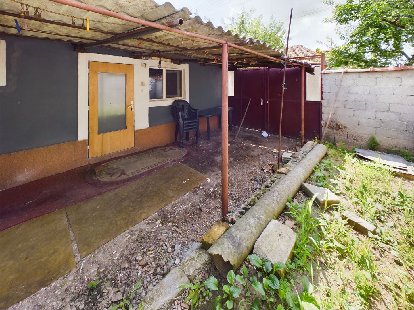 Casă cu 3 camere în Bujac - Poză 12