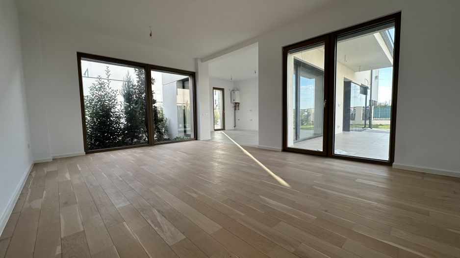 Casa cu 5 camere - Dumbarvita - Poză 9