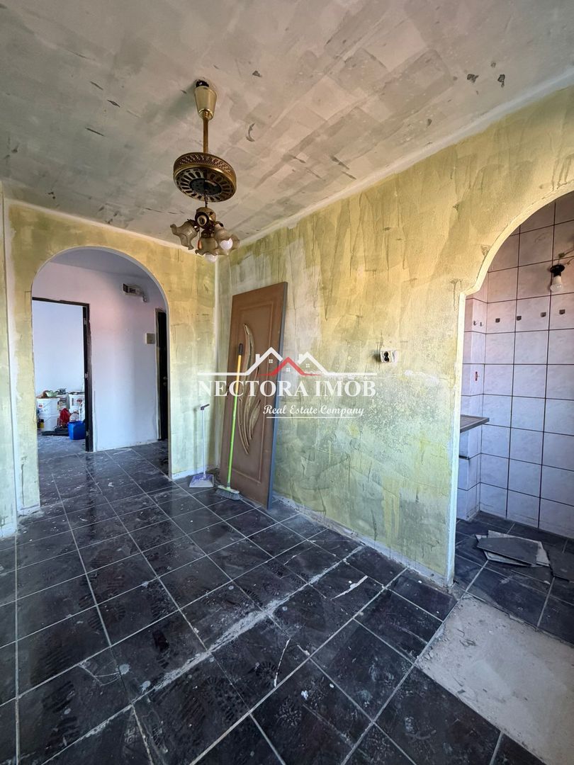 NECTORA IMOB-Apartament 3 camere, 2 bai, 3 balcoane, Zona Velenta,65mp - Poză 2