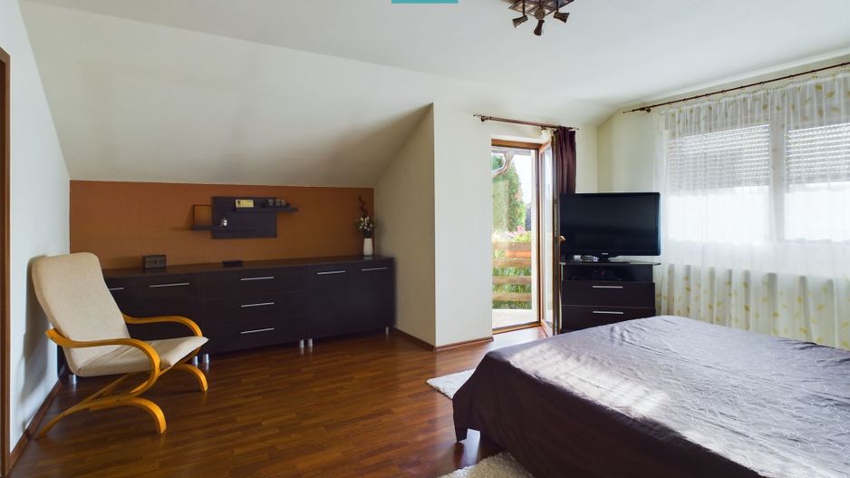 Vilă cu 5 camere de vânzare în zona Aradul Nou - Poză 28