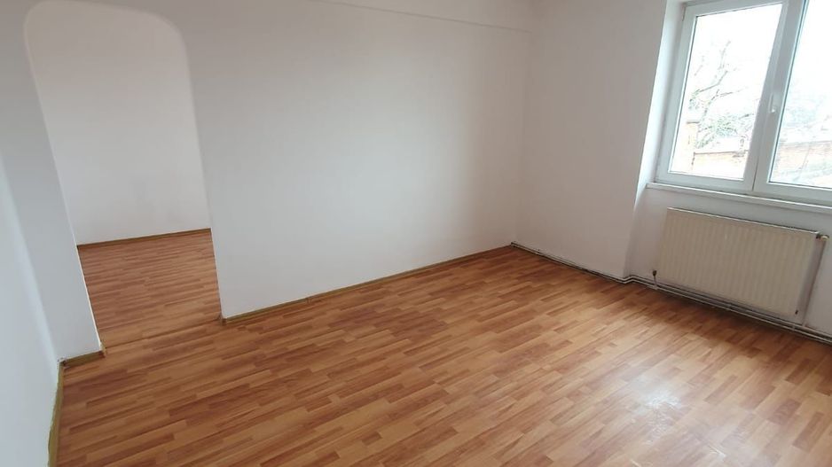 BRASADAS vinde ap 2 cam 38mp etaj 3/3 Lucaciu - Poză 5