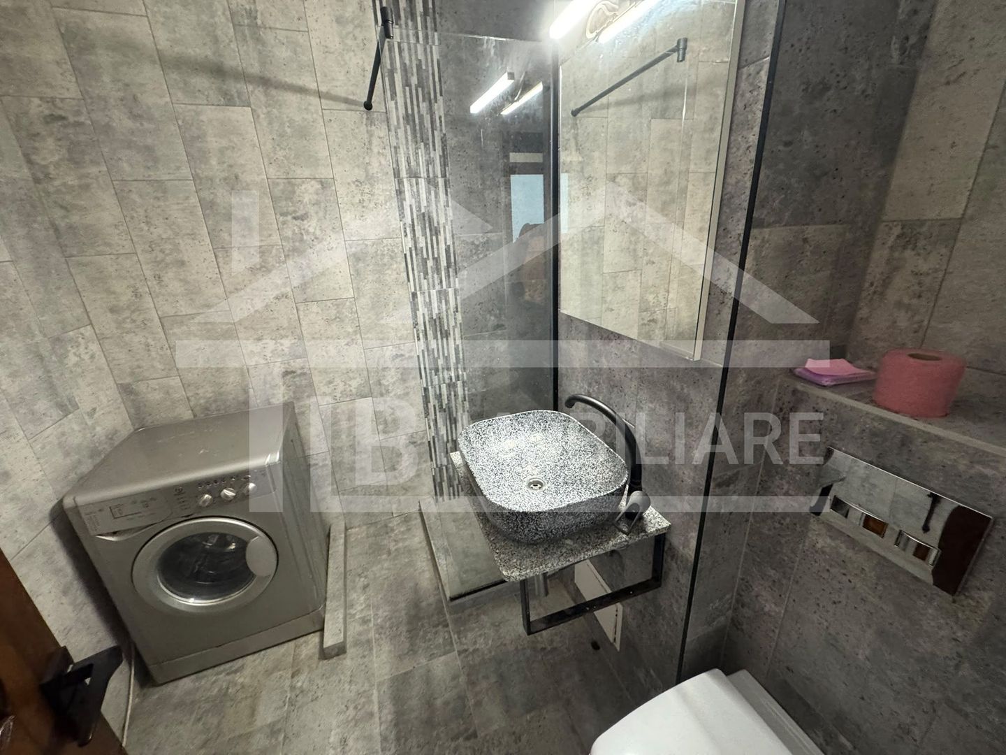Apartament cu 3 camere, decomandat, 80mp, Zona Ultracentral - Poză 11