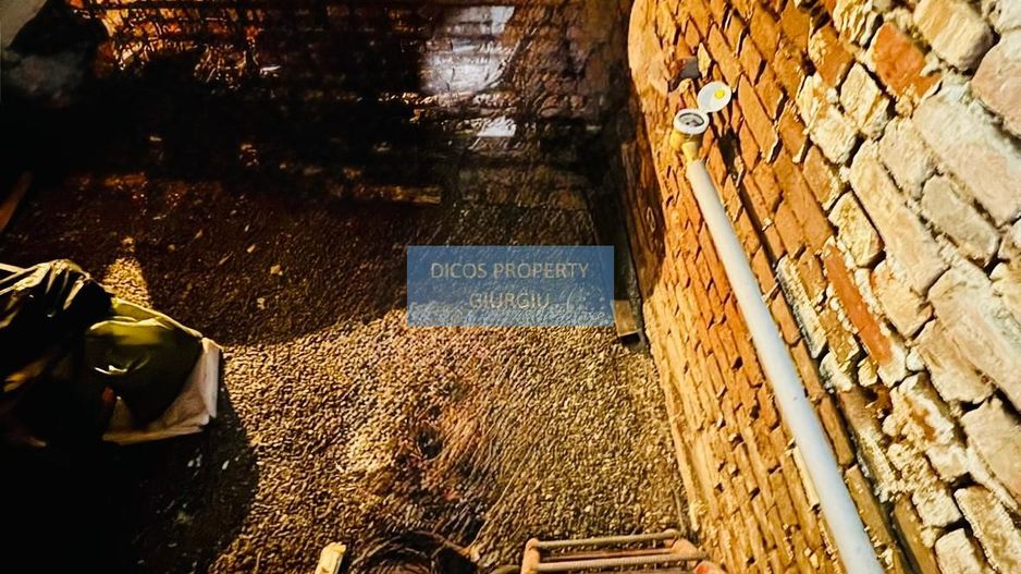 De vânzare – casă situată pe strada Nicolae Iorga - Poză 24